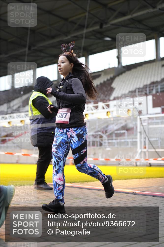 07.12.2025 - St. Pauli X-Mass-Run No. 15 Patografie http://msf.ph/oto/9366672 07.12.2025 10:57:14 Ziel 130, 251, 280, 773, 1097, 1099, 1387, 2290, 2296, 2297, 2298, 2665, 3064, 3067 meine-sportfotos.de