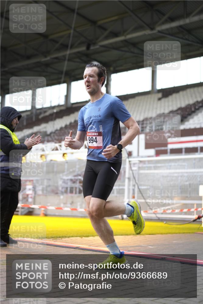 07.12.2025 - St. Pauli X-Mass-Run No. 15 Patografie http://msf.ph/oto/9366689 07.12.2025 10:57:21 Ziel 130, 251, 773, 994, 1213, 1387, 2290, 2296, 2297, 2298, 2665, 3064, 3067 meine-sportfotos.de