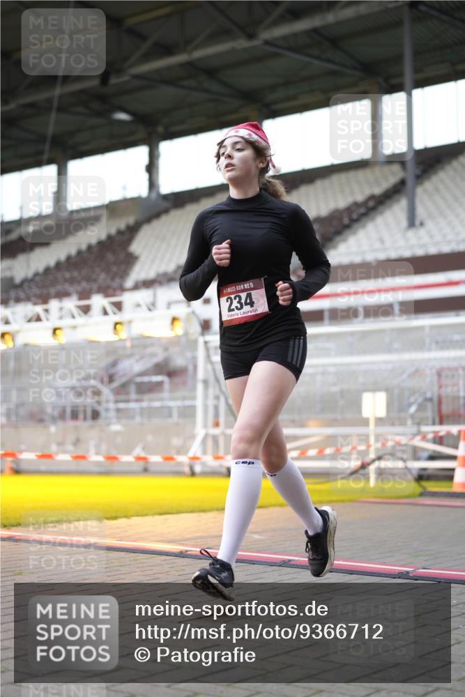 07.12.2025 - St. Pauli X-Mass-Run No. 15 Patografie http://msf.ph/oto/9366712 07.12.2025 10:57:56 Ziel 43, 75, 170, 234, 1690 meine-sportfotos.de