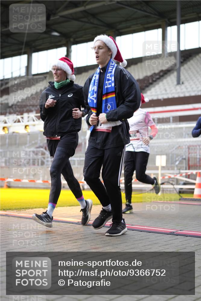 07.12.2025 - St. Pauli X-Mass-Run No. 15 Patografie http://msf.ph/oto/9366752 07.12.2025 10:58:41 Ziel 7, 606, 907, 941, 1160, 1174, 1476, 2130, 2131 meine-sportfotos.de