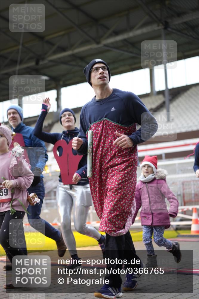 07.12.2025 - St. Pauli X-Mass-Run No. 15 Patografie http://msf.ph/oto/9366765 07.12.2025 10:58:49 Ziel 7, 606, 907, 941, 1160, 1174, 1451, 1453, 1456, 1458, 1459, 1476, 2130, 2131 meine-sportfotos.de