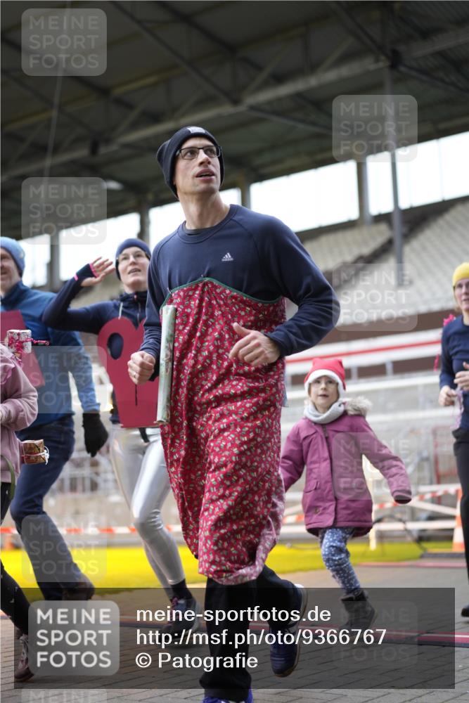 07.12.2025 - St. Pauli X-Mass-Run No. 15 Patografie http://msf.ph/oto/9366767 07.12.2025 10:58:49 Ziel 7, 606, 907, 941, 1160, 1174, 1451, 1453, 1456, 1458, 1459, 1476, 2130, 2131 meine-sportfotos.de