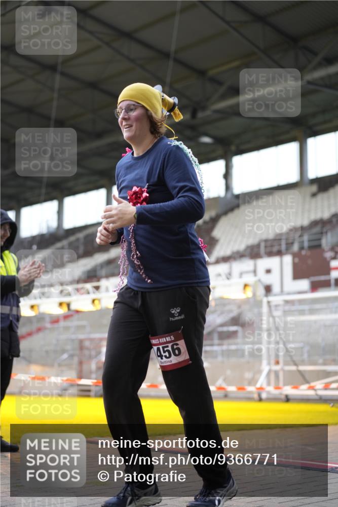 07.12.2025 - St. Pauli X-Mass-Run No. 15 Patografie http://msf.ph/oto/9366771 07.12.2025 10:58:50 Ziel 7, 606, 907, 941, 1160, 1174, 1451, 1453, 1456, 1458, 1459, 1476, 2130, 2131 meine-sportfotos.de