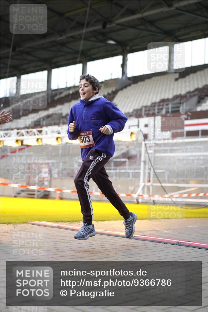 07.12.2025 - St. Pauli X-Mass-Run No. 15 Patografie http://msf.ph/oto/9366786 07.12.2025 10:59:03 Ziel 242, 582, 1451, 1456, 1508, 2503, 2772 meine-sportfotos.de
