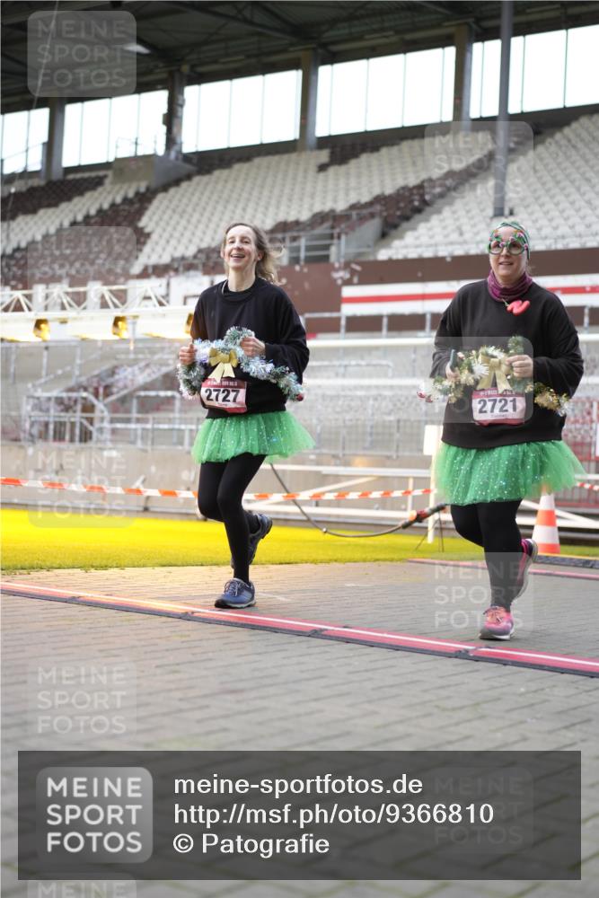 07.12.2025 - St. Pauli X-Mass-Run No. 15 Patografie http://msf.ph/oto/9366810 07.12.2025 10:59:15 Ziel 242, 2503, 2719, 2720, 2721, 2727, 2772 meine-sportfotos.de