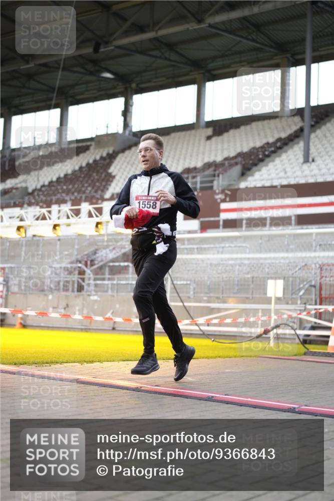 07.12.2025 - St. Pauli X-Mass-Run No. 15 Patografie http://msf.ph/oto/9366843 07.12.2025 10:59:56 Ziel 529, 1482, 1558, 1702, 3586 meine-sportfotos.de