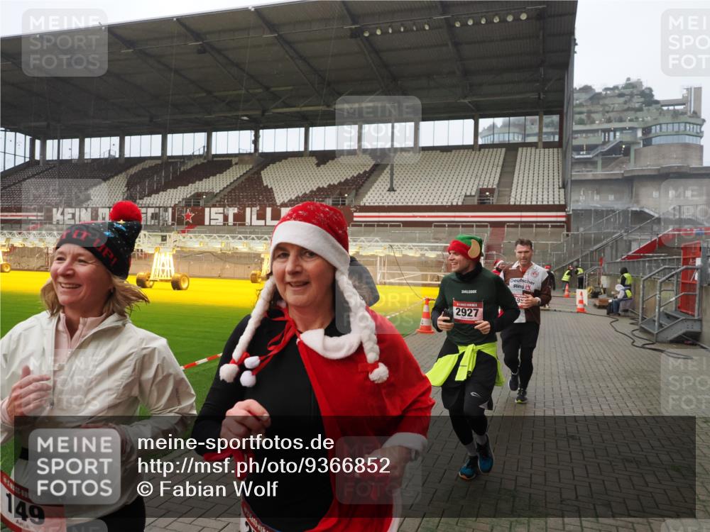 07.12.2025 - St. Pauli X-Mass-Run No. 15 Fabian Wolf http://msf.ph/oto/9366852 07.12.2025 10:21:29 Ziel 149, 270, 1326, 2173, 2927, 2997, 3062, 3091, 3384, 3540, 3541, 3848, 3849, 3988, 4117, 4158, 4169, 4170 meine-sportfotos.de