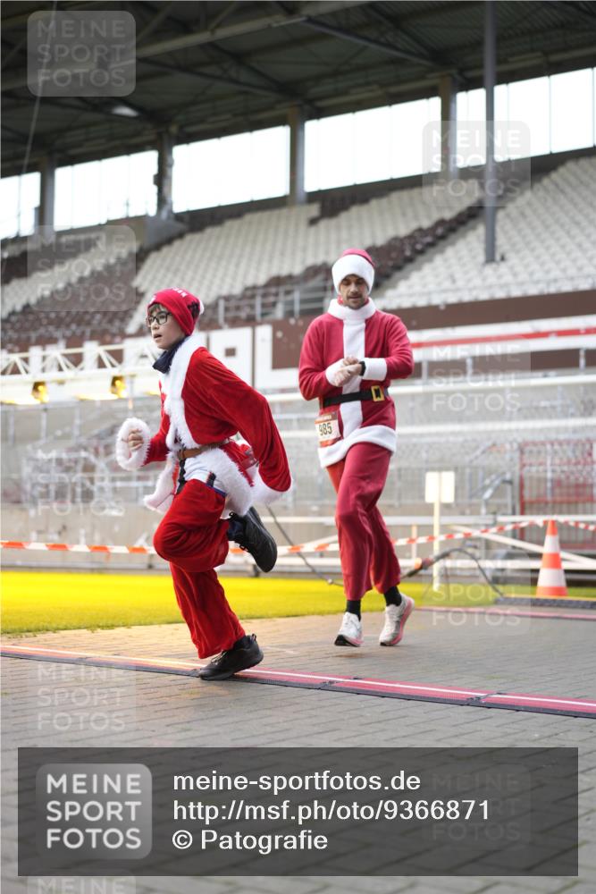 07.12.2025 - St. Pauli X-Mass-Run No. 15 Patografie http://msf.ph/oto/9366871 07.12.2025 11:00:16 Ziel 225, 435, 440, 985, 988, 3586, 4793 meine-sportfotos.de