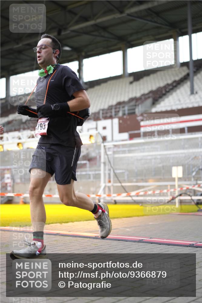 07.12.2025 - St. Pauli X-Mass-Run No. 15 Patografie http://msf.ph/oto/9366879 07.12.2025 11:00:18 Ziel 225, 435, 440, 611, 985, 988, 3952, 4478, 4793 meine-sportfotos.de
