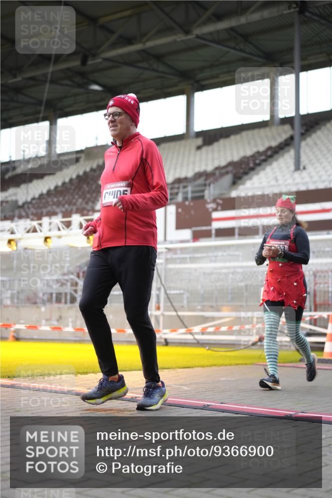 07.12.2025 - St. Pauli X-Mass-Run No. 15 Patografie http://msf.ph/oto/9366900 07.12.2025 11:00:25 Ziel 225, 435, 440, 611, 985, 988, 1721, 3952, 4478, 4793 meine-sportfotos.de