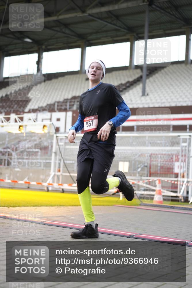 07.12.2025 - St. Pauli X-Mass-Run No. 15 Patografie http://msf.ph/oto/9366946 07.12.2025 11:01:07 Ziel 89, 132, 139, 557, 1705 meine-sportfotos.de