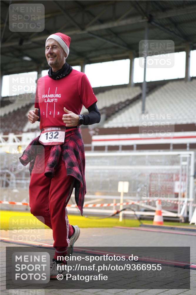 07.12.2025 - St. Pauli X-Mass-Run No. 15 Patografie http://msf.ph/oto/9366955 07.12.2025 11:01:13 Ziel 89, 132, 139, 557, 1705 meine-sportfotos.de