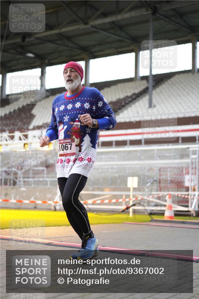 07.12.2025 - St. Pauli X-Mass-Run No. 15 Patografie http://msf.ph/oto/9367002 07.12.2025 11:01:40 Ziel 336, 376, 1045, 1048, 1067, 1637, 1640 meine-sportfotos.de