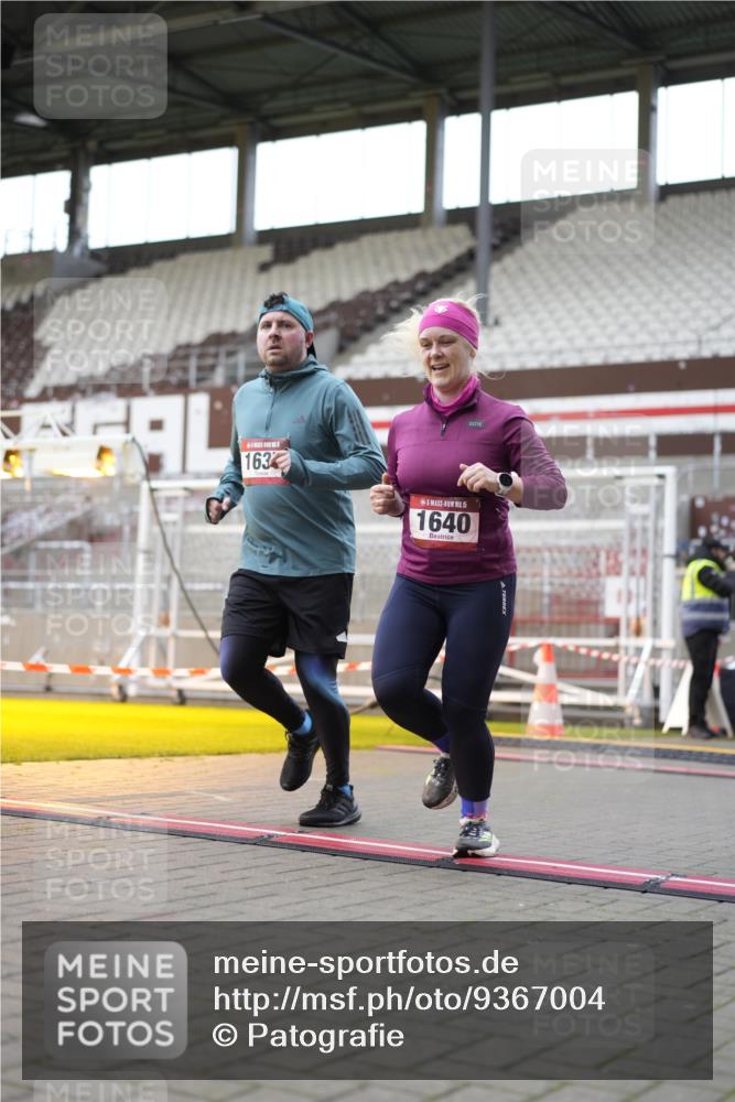 07.12.2025 - St. Pauli X-Mass-Run No. 15 Patografie http://msf.ph/oto/9367004 07.12.2025 11:01:42 Ziel 336, 376, 1045, 1048, 1067, 1637, 1640 meine-sportfotos.de