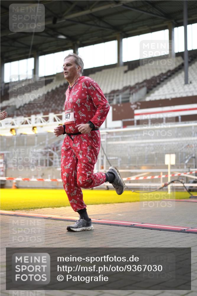 07.12.2025 - St. Pauli X-Mass-Run No. 15 Patografie http://msf.ph/oto/9367030 07.12.2025 11:02:04 Ziel 95, 193, 314, 317, 837, 838, 842, 847, 851, 1143, 1416, 1611, 2329, 2576 meine-sportfotos.de