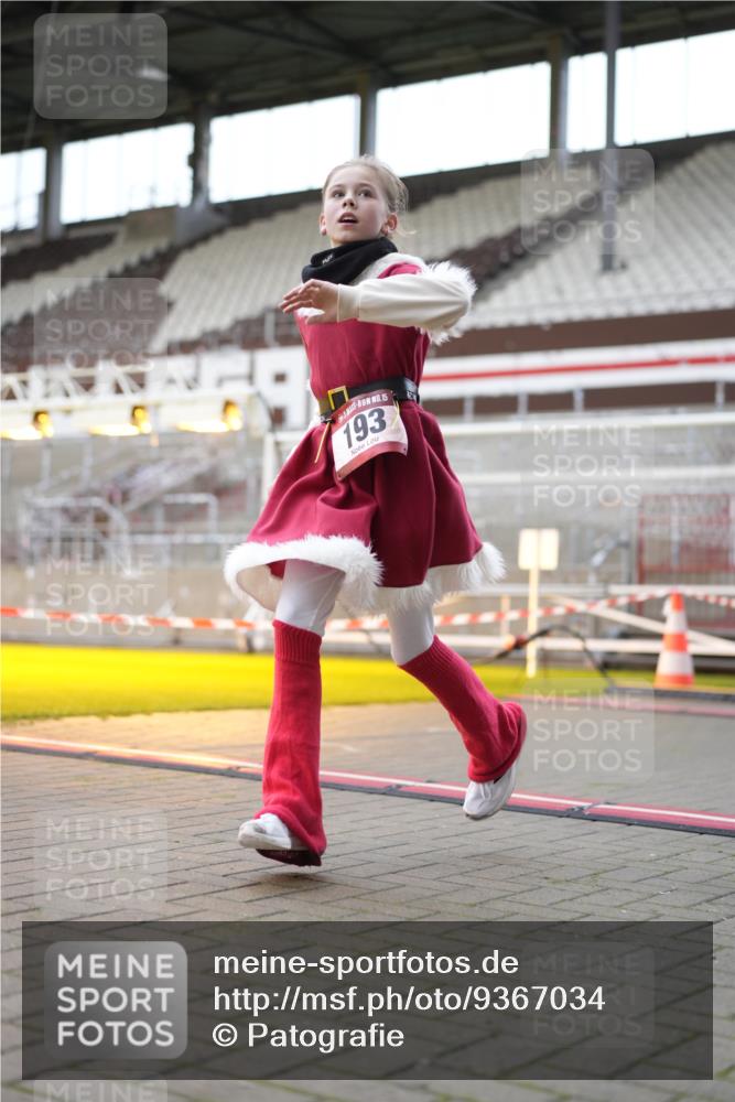 07.12.2025 - St. Pauli X-Mass-Run No. 15 Patografie http://msf.ph/oto/9367034 07.12.2025 11:02:06 Ziel 95, 193, 314, 317, 837, 838, 842, 847, 851, 1143, 1416, 1611, 2329, 2576 meine-sportfotos.de