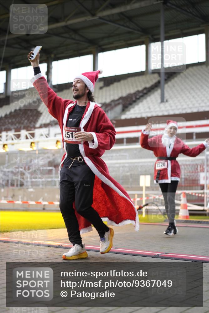 07.12.2025 - St. Pauli X-Mass-Run No. 15 Patografie http://msf.ph/oto/9367049 07.12.2025 11:02:13 Ziel 95, 193, 314, 317, 847, 1143, 1416, 1611, 2329, 2519, 2520 meine-sportfotos.de