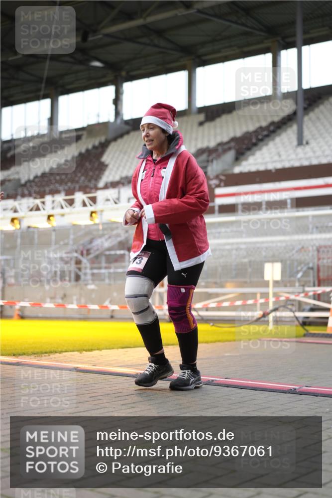 07.12.2025 - St. Pauli X-Mass-Run No. 15 Patografie http://msf.ph/oto/9367061 07.12.2025 11:02:16 Ziel 193, 314, 317, 542, 547, 847, 1143, 1611, 2329, 2519, 2520 meine-sportfotos.de