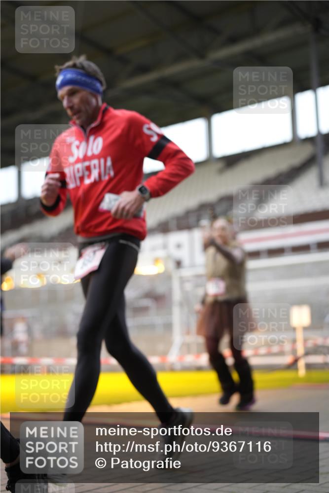 07.12.2025 - St. Pauli X-Mass-Run No. 15 Patografie http://msf.ph/oto/9367116 07.12.2025 11:02:50 Ziel 151, 160, 502, 574, 599, 602, 612, 875, 880, 953, 997, 1063, 1102, 4809 meine-sportfotos.de