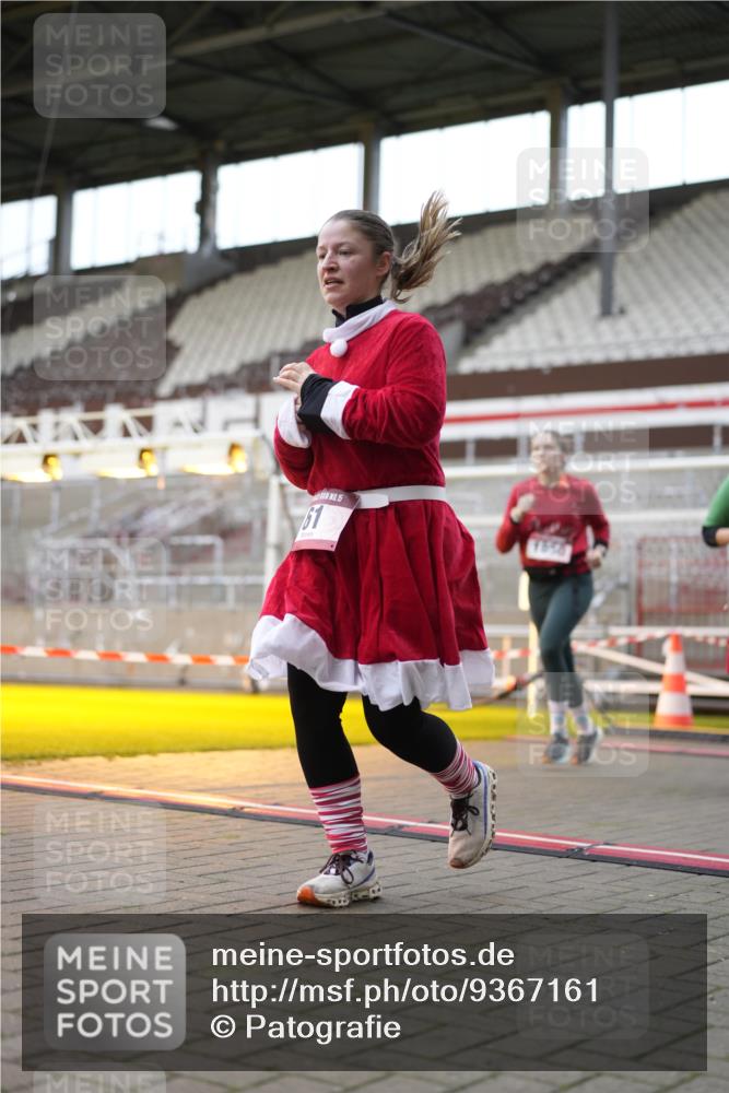 07.12.2025 - St. Pauli X-Mass-Run No. 15 Patografie http://msf.ph/oto/9367161 07.12.2025 11:03:13 Ziel 61, 64, 186, 748, 853, 1139, 1199, 1385, 1644, 1668, 1670, 1850 meine-sportfotos.de