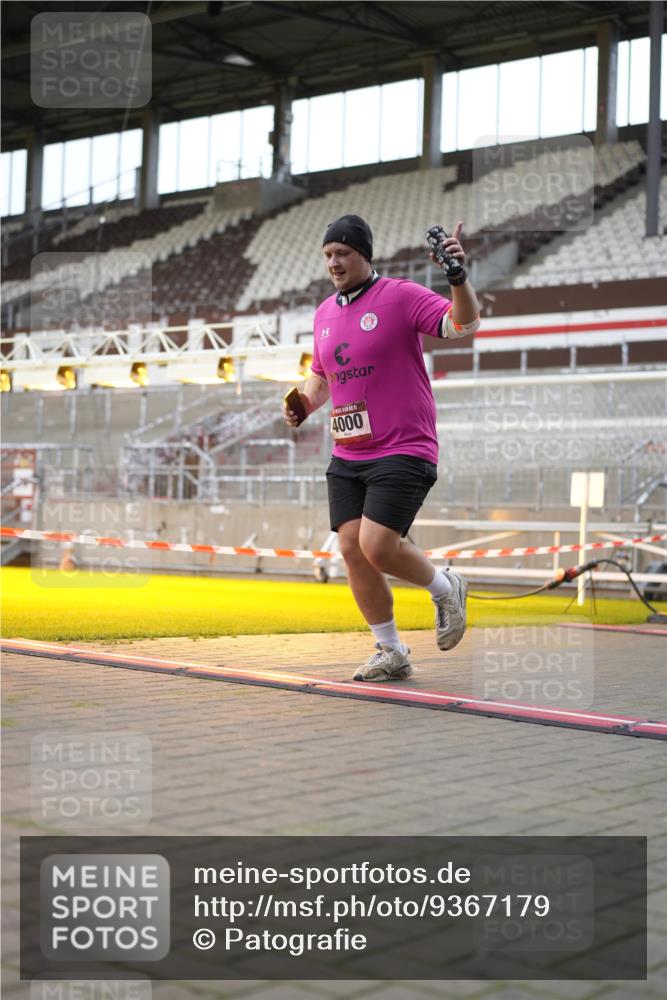 07.12.2025 - St. Pauli X-Mass-Run No. 15 Patografie http://msf.ph/oto/9367179 07.12.2025 11:03:18 Ziel 61, 64, 102, 109, 186, 748, 853, 1199, 1850 meine-sportfotos.de