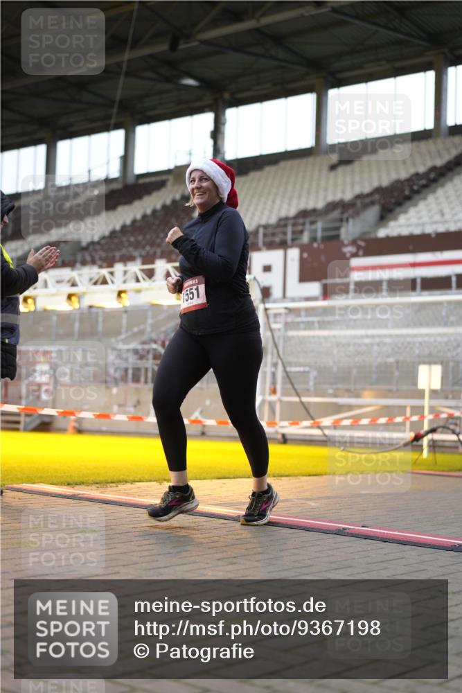 07.12.2025 - St. Pauli X-Mass-Run No. 15 Patografie http://msf.ph/oto/9367198 07.12.2025 11:03:33 Ziel 102, 109, 297, 505, 514, 1551 meine-sportfotos.de