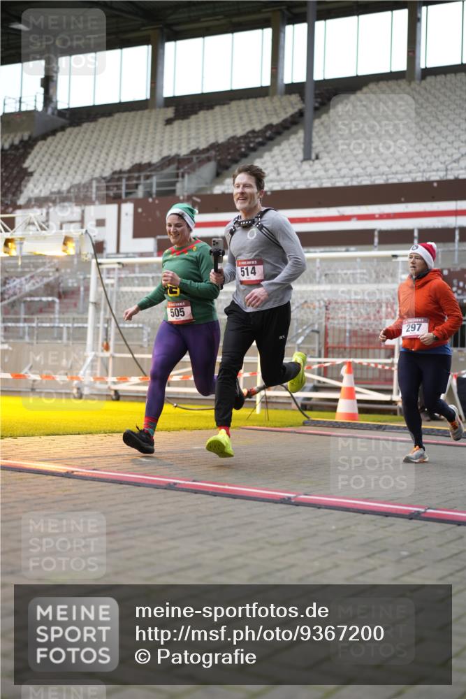 07.12.2025 - St. Pauli X-Mass-Run No. 15 Patografie http://msf.ph/oto/9367200 07.12.2025 11:03:36 Ziel 102, 109, 297, 505, 514, 1551 meine-sportfotos.de