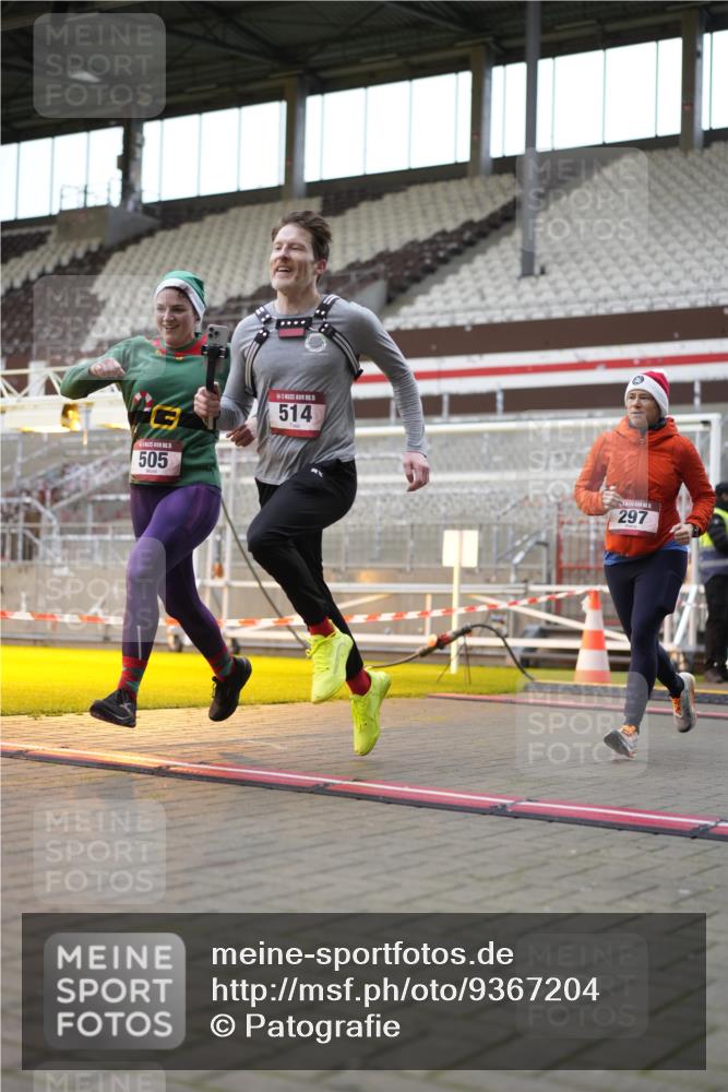 07.12.2025 - St. Pauli X-Mass-Run No. 15 Patografie http://msf.ph/oto/9367204 07.12.2025 11:03:37 Ziel 102, 109, 297, 505, 514, 1551 meine-sportfotos.de
