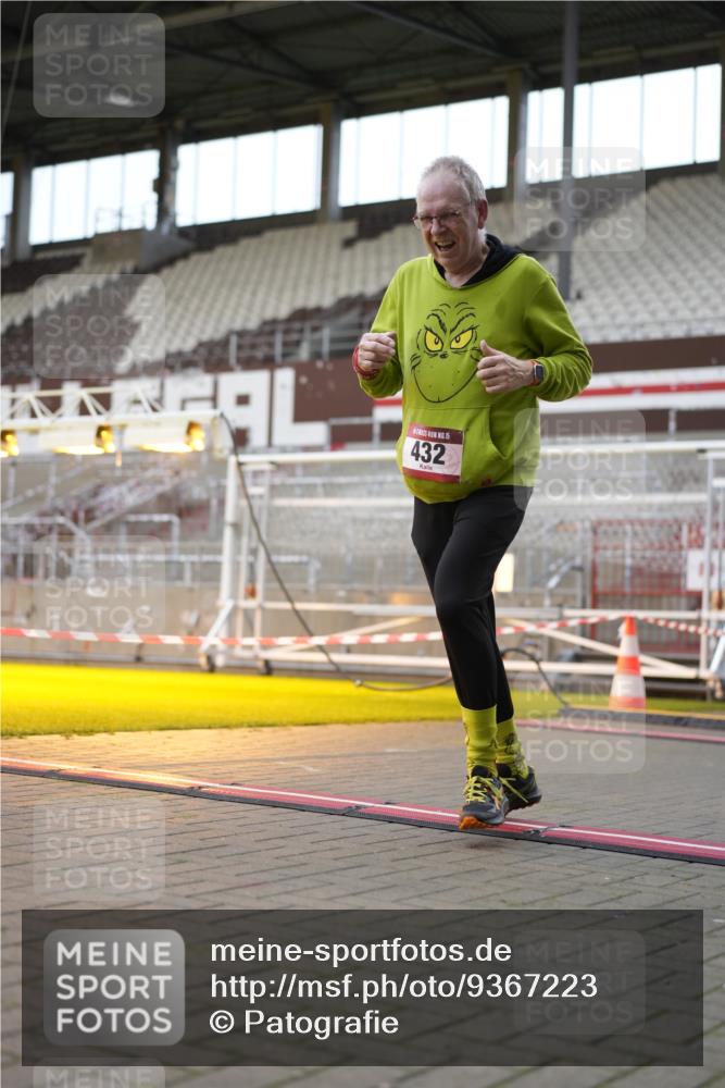 07.12.2025 - St. Pauli X-Mass-Run No. 15 Patografie http://msf.ph/oto/9367223 07.12.2025 11:03:57 Ziel 215, 216, 222, 432, 719, 1853, 1857, 1860 meine-sportfotos.de
