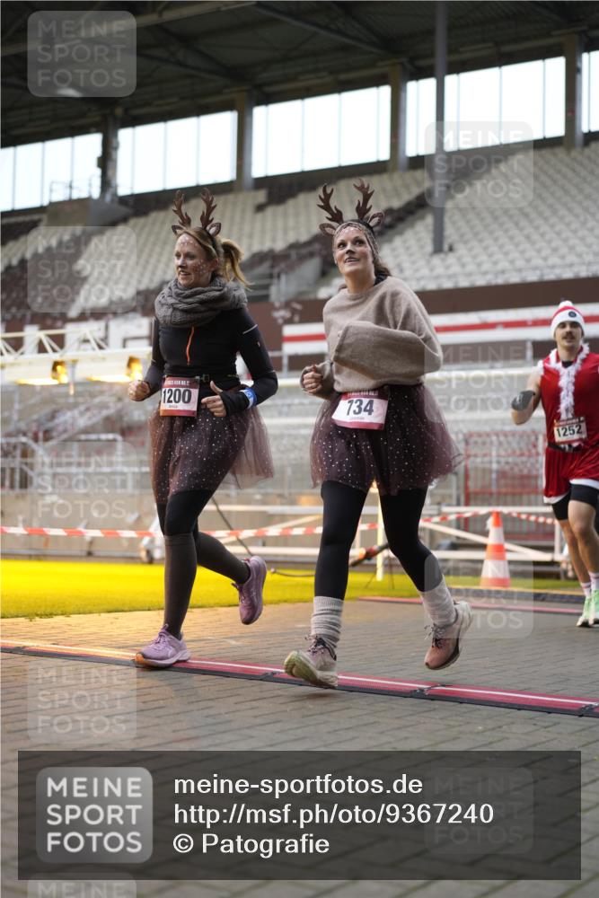 07.12.2025 - St. Pauli X-Mass-Run No. 15 Patografie http://msf.ph/oto/9367240 07.12.2025 11:04:06 Ziel 215, 216, 222, 432, 734, 764, 1200, 1252, 1254, 1401, 1695, 1854, 1856 meine-sportfotos.de