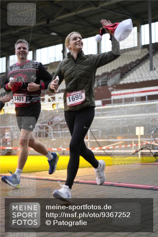 07.12.2025 - St. Pauli X-Mass-Run No. 15 Patografie http://msf.ph/oto/9367252 07.12.2025 11:04:08 Ziel 126, 215, 216, 222, 285, 305, 432, 734, 764, 1200, 1252, 1254, 1401, 1695, 1854, 1856 meine-sportfotos.de
