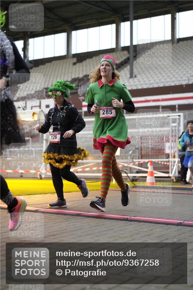 07.12.2025 - St. Pauli X-Mass-Run No. 15 Patografie http://msf.ph/oto/9367258 07.12.2025 11:04:13 Ziel 126, 215, 216, 285, 305, 700, 702, 734, 740, 764, 1200, 1252, 1254, 1401, 1695, 1766, 1769, 1852, 1854, 1856 meine-sportfotos.de