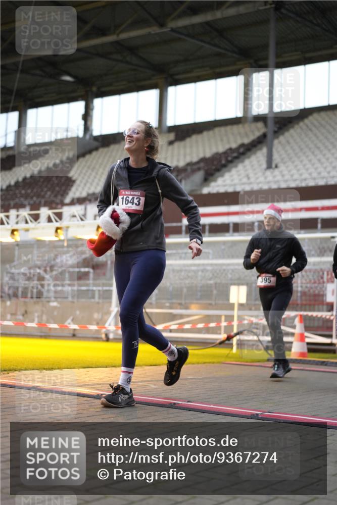 07.12.2025 - St. Pauli X-Mass-Run No. 15 Patografie http://msf.ph/oto/9367274 07.12.2025 11:04:29 Ziel 361, 395, 700, 702, 740, 1643, 1766, 1769, 1852, 2791, 3719 meine-sportfotos.de