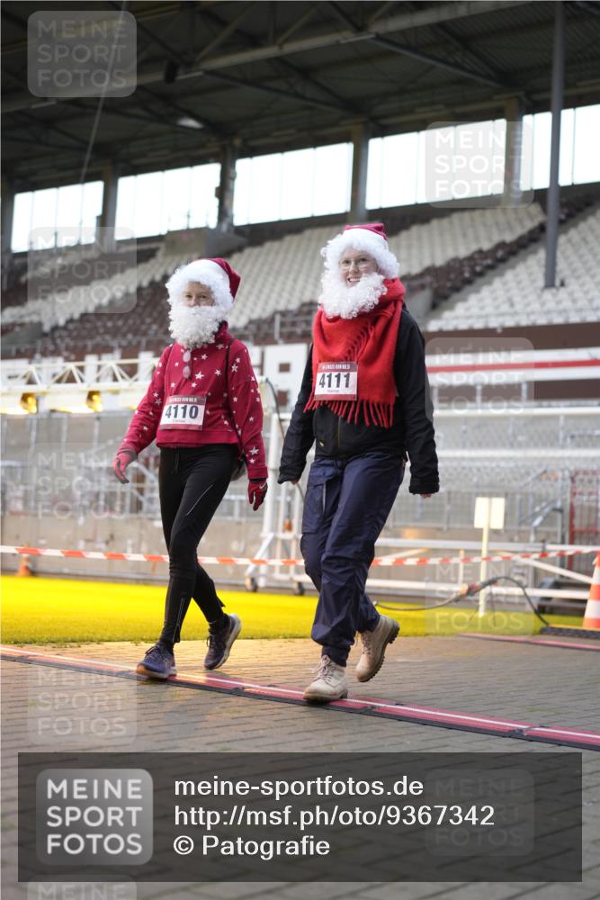07.12.2025 - St. Pauli X-Mass-Run No. 15 Patografie http://msf.ph/oto/9367342 07.12.2025 10:50:18 Ziel 905, 2582, 2583, 2584, 3287, 3291, 4075, 4110, 4111, 4756, 4757, 4759 meine-sportfotos.de