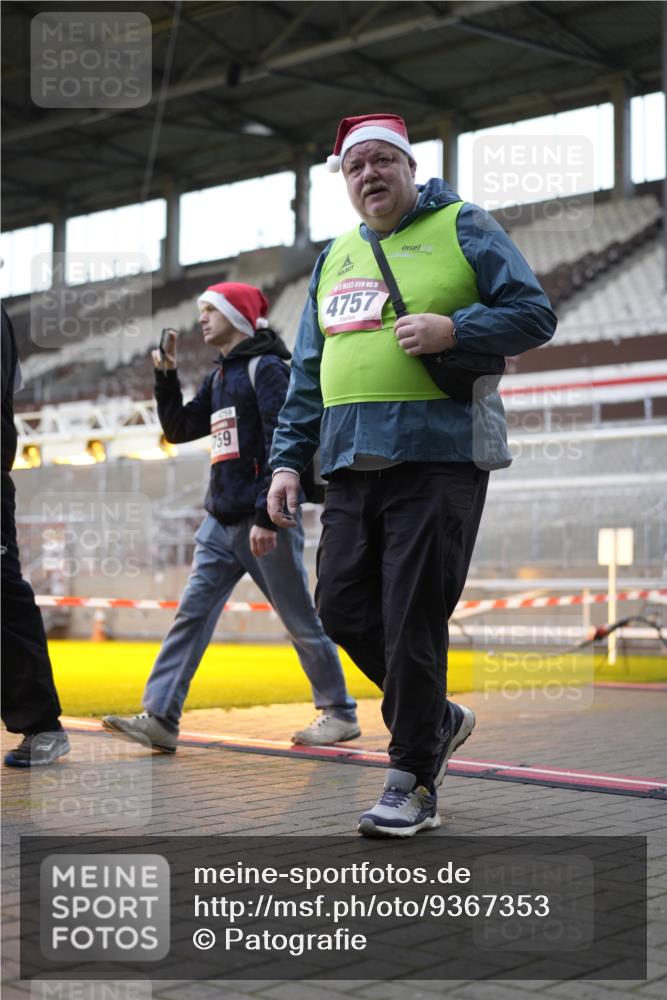 07.12.2025 - St. Pauli X-Mass-Run No. 15 Patografie http://msf.ph/oto/9367353 07.12.2025 10:50:23 Ziel 2250, 2460, 2582, 2583, 2584, 3287, 3291, 4075, 4110, 4111, 4756, 4757, 4759 meine-sportfotos.de