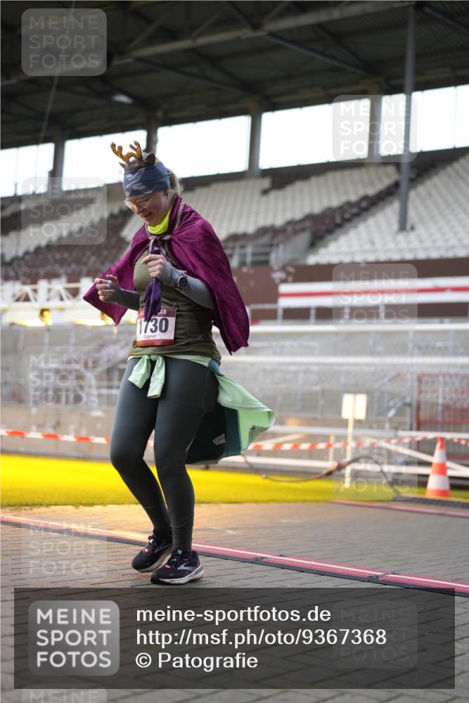 07.12.2025 - St. Pauli X-Mass-Run No. 15 Patografie http://msf.ph/oto/9367368 07.12.2025 10:50:36 Ziel 564, 1726, 1729, 1730, 2250, 2460, 2583, 2763, 3287, 3291, 3368, 4075, 4537, 4760 meine-sportfotos.de