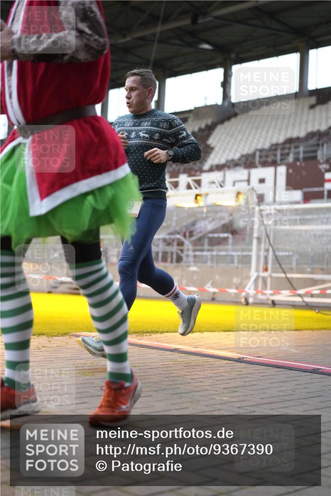 07.12.2025 - St. Pauli X-Mass-Run No. 15 Patografie http://msf.ph/oto/9367390 07.12.2025 10:50:53 Ziel 249, 381, 564, 769, 1691, 2737, 2738, 2763, 4535, 4537, 4760, 4881 meine-sportfotos.de