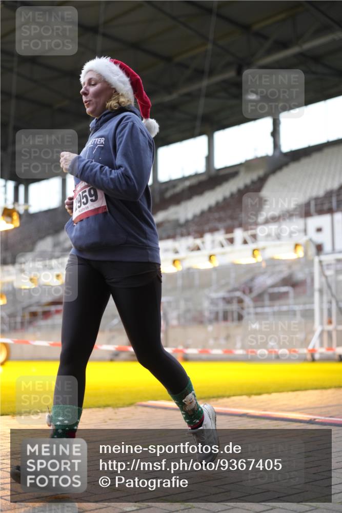 07.12.2025 - St. Pauli X-Mass-Run No. 15 Patografie http://msf.ph/oto/9367405 07.12.2025 10:51:27 Ziel 1047, 2103, 2105, 2327, 2332, 2642, 2643, 2674, 2959 meine-sportfotos.de