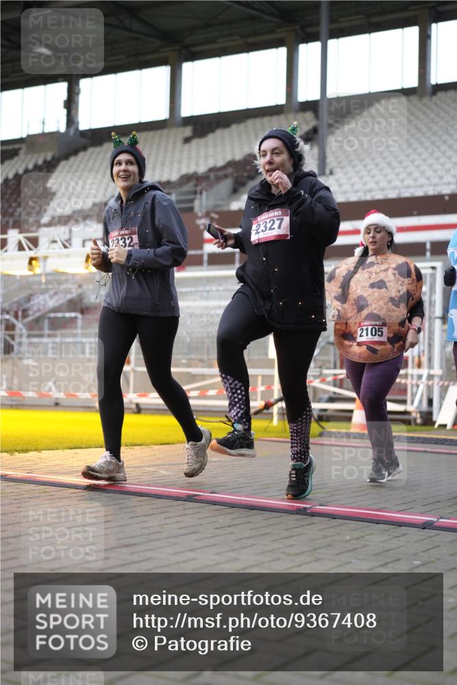 07.12.2025 - St. Pauli X-Mass-Run No. 15 Patografie http://msf.ph/oto/9367408 07.12.2025 10:51:31 Ziel 275, 1047, 2103, 2105, 2327, 2332, 2553, 2642, 2643, 2674, 2959, 4862 meine-sportfotos.de