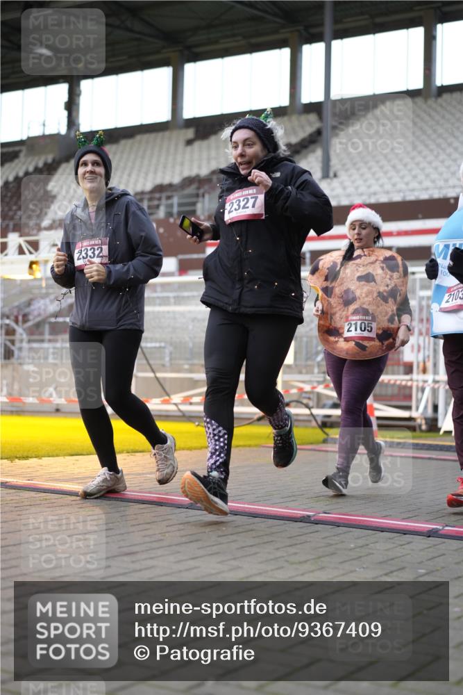 07.12.2025 - St. Pauli X-Mass-Run No. 15 Patografie http://msf.ph/oto/9367409 07.12.2025 10:51:31 Ziel 275, 1047, 2103, 2105, 2327, 2332, 2553, 2642, 2643, 2674, 2959, 4862 meine-sportfotos.de