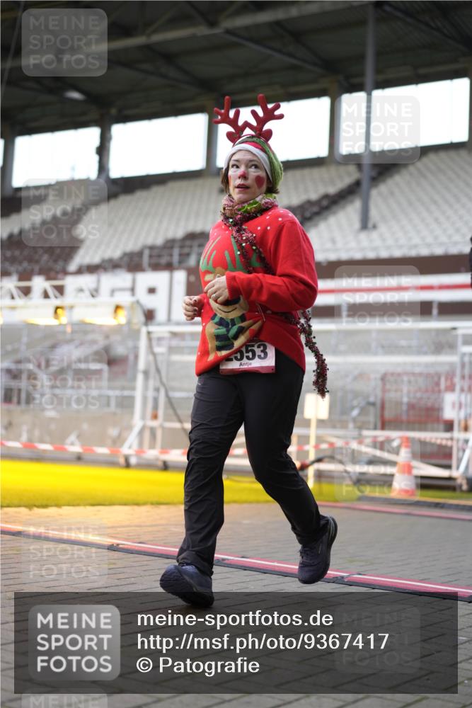 07.12.2025 - St. Pauli X-Mass-Run No. 15 Patografie http://msf.ph/oto/9367417 07.12.2025 10:51:36 Ziel 275, 1047, 2103, 2105, 2327, 2332, 2553, 2642, 2643, 2674, 2959, 4862 meine-sportfotos.de