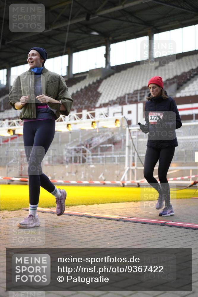 07.12.2025 - St. Pauli X-Mass-Run No. 15 Patografie http://msf.ph/oto/9367422 07.12.2025 10:51:43 Ziel 275, 328, 1047, 1964, 1982, 1984, 2103, 2105, 2165, 2327, 2332, 2553, 2593, 2607, 2836, 2837, 3223, 3228, 4862 meine-sportfotos.de