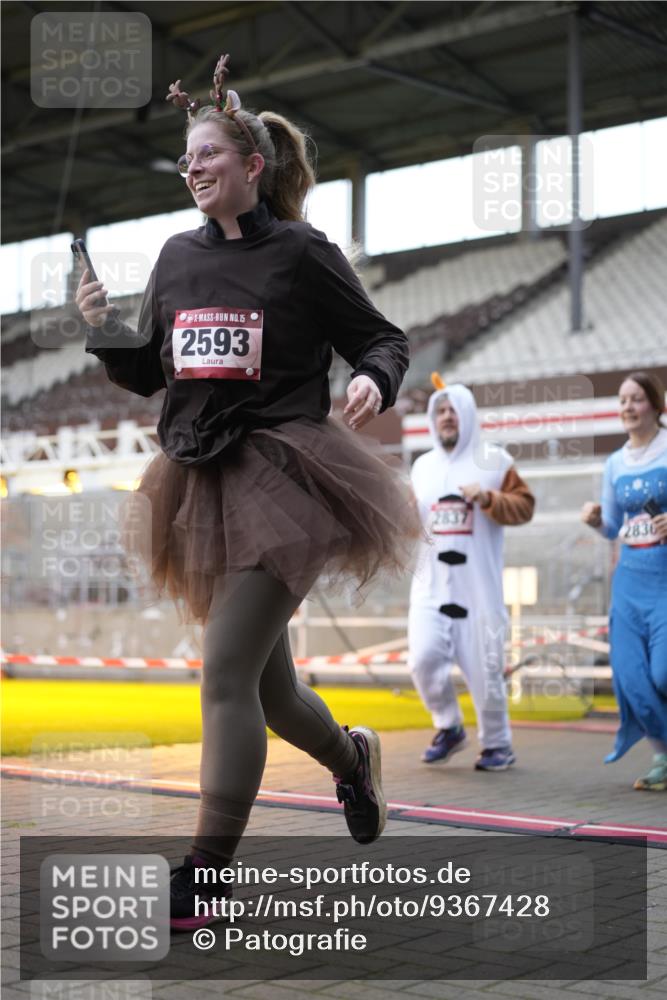 07.12.2025 - St. Pauli X-Mass-Run No. 15 Patografie http://msf.ph/oto/9367428 07.12.2025 10:51:46 Ziel 275, 328, 1964, 1982, 1984, 2103, 2105, 2165, 2327, 2332, 2553, 2593, 2607, 2836, 2837, 3223, 3228, 4862 meine-sportfotos.de