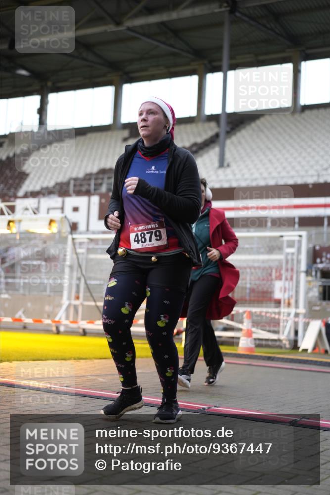 07.12.2025 - St. Pauli X-Mass-Run No. 15 Patografie http://msf.ph/oto/9367447 07.12.2025 10:52:01 Ziel 27, 1964, 1982, 1984, 2165, 2287, 2289, 2592, 2661, 2836, 2837, 4550, 4865, 4879, 4880 meine-sportfotos.de