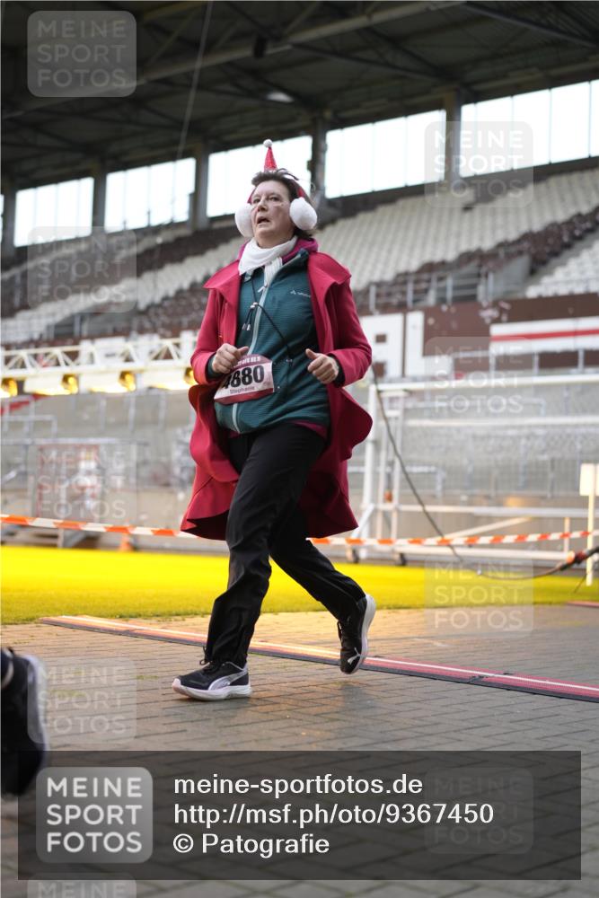 07.12.2025 - St. Pauli X-Mass-Run No. 15 Patografie http://msf.ph/oto/9367450 07.12.2025 10:52:02 Ziel 27, 1964, 1982, 1984, 2165, 2287, 2289, 2592, 2661, 4550, 4865, 4879, 4880 meine-sportfotos.de