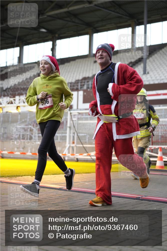 07.12.2025 - St. Pauli X-Mass-Run No. 15 Patografie http://msf.ph/oto/9367460 07.12.2025 10:52:11 Ziel 27, 499, 506, 654, 931, 1098, 2592, 2661, 4797, 4864, 4865, 4866, 4879, 4880 meine-sportfotos.de