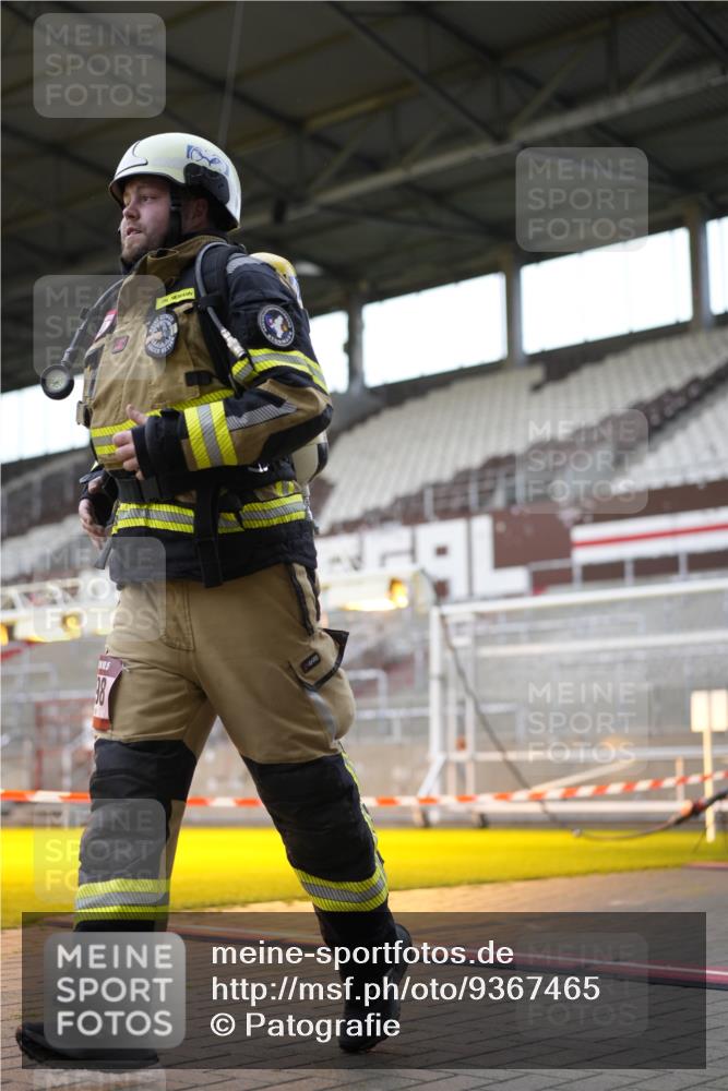 07.12.2025 - St. Pauli X-Mass-Run No. 15 Patografie http://msf.ph/oto/9367465 07.12.2025 10:52:13 Ziel 27, 499, 506, 654, 931, 1098, 2661, 4797, 4864, 4865, 4866, 4879, 4880, 4882 meine-sportfotos.de