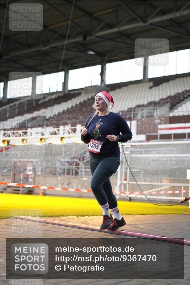 07.12.2025 - St. Pauli X-Mass-Run No. 15 Patografie http://msf.ph/oto/9367470 07.12.2025 10:52:36 Ziel 1305 meine-sportfotos.de