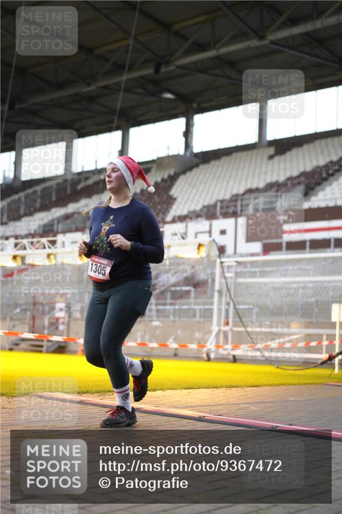 07.12.2025 - St. Pauli X-Mass-Run No. 15 Patografie http://msf.ph/oto/9367472 07.12.2025 10:52:36 Ziel 1305 meine-sportfotos.de