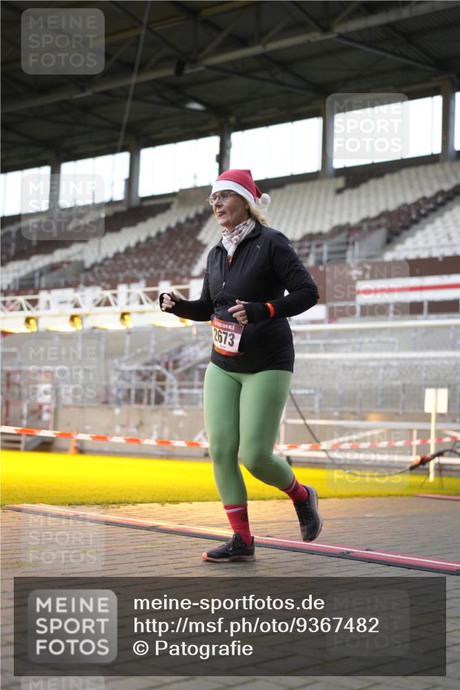 07.12.2025 - St. Pauli X-Mass-Run No. 15 Patografie http://msf.ph/oto/9367482 07.12.2025 10:52:54 Ziel 176, 262, 500, 504, 507, 510, 2673, 4859 meine-sportfotos.de